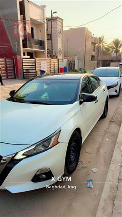 نيسان ألتيما